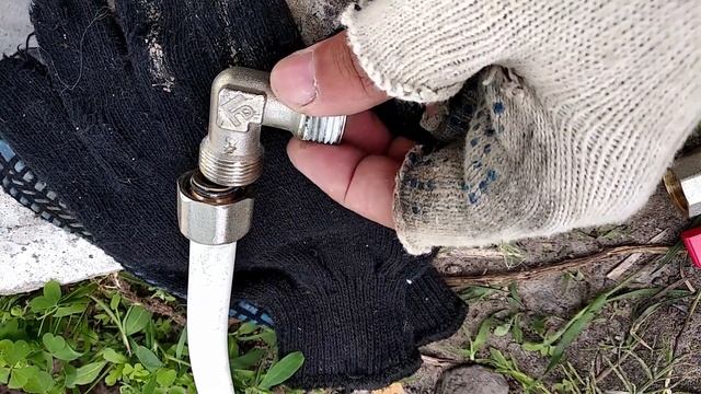 Как правильно вывести воду на улице от центрального водопровода