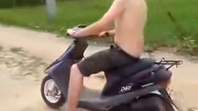 Очень резвый скутер смотреть онлайн