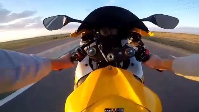 Suzuki Gsxr 1000 K8? super wheelie?✌ Gopro Hero?