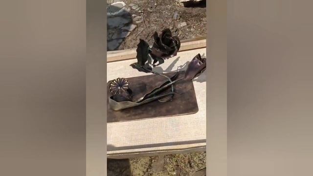 Научил отца(70 лет), делать цветы из металла.(Ретуалка) смотреть онлайн