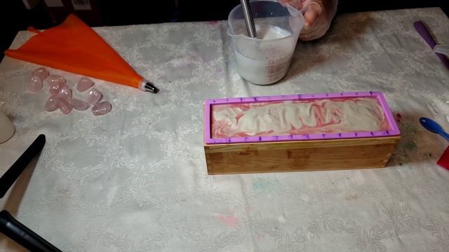 Cold process soap making, Crystal soap, Rose Quartz Soap, Drop swirl technique смотреть онлайн