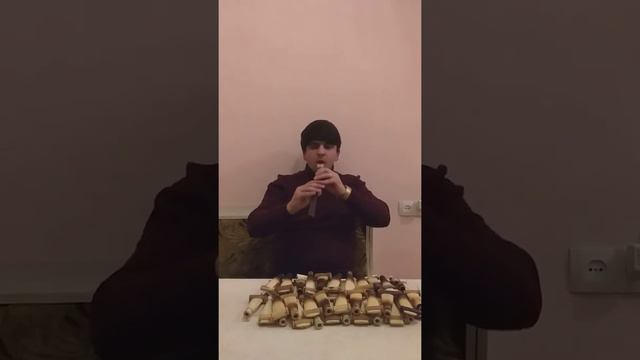 Hovhannes Hovhannisyan - Es Lseci Mi Anush Dzayn