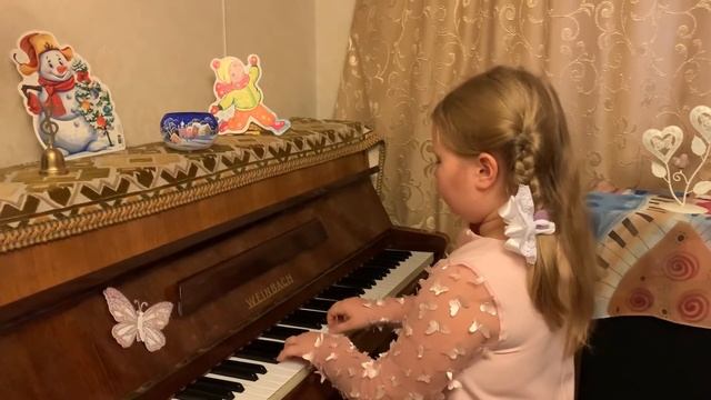 SOFT MOZART Winter Recital 2020-2021 Milana plays К.Лонгшамп-Друшкевичова "На катке" смотреть онлайн