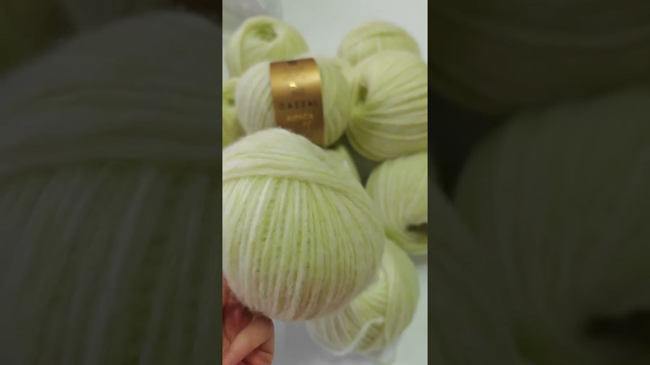 “Волшебное сочетание в пряже Alpaca Air: 58% беби альпаки, 14% мериносовой с.вош шерсти и 28% ПА смотреть онлайн