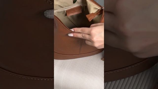 #shorts Мягкая сумка из натуральной кожи (арт. 954 03) смотреть онлайн