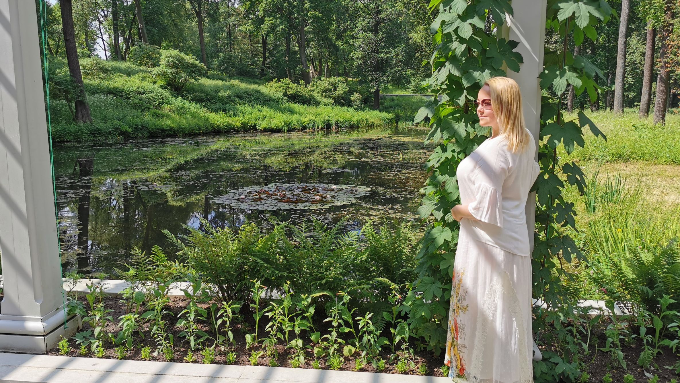 Здесь проводила лето императорская семья. Моя прогулка по парку «Александрия» в Петергофе смотреть онлайн