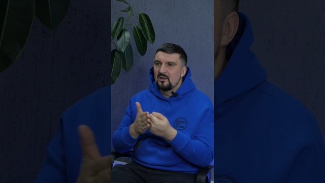 Молиться или трудиться❓ смотреть онлайн