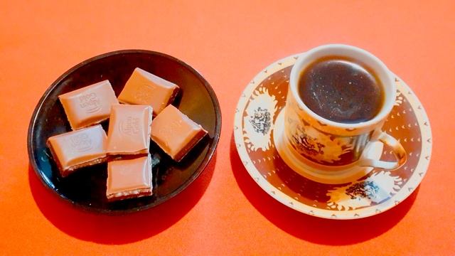 ALPEN GOLD ЧЕРНИЧНО - ЙОГУРТОВАЯ НАЧИНКА ОБЗОР смотреть онлайн