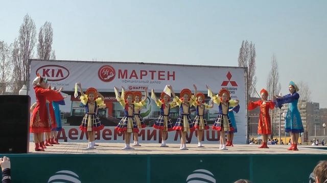 Танец в кокошниках (Full HD 1080p)