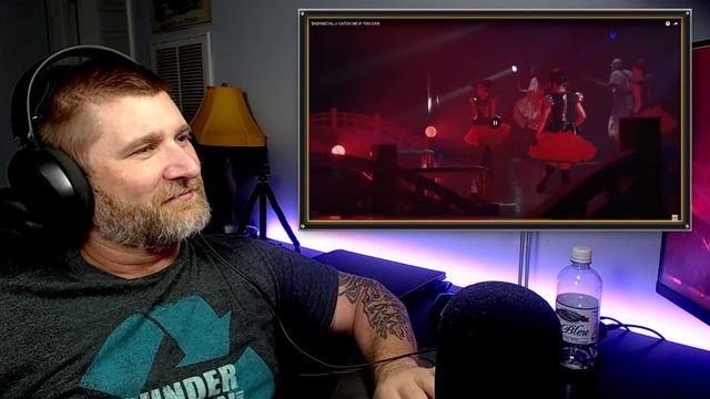 BABYMETAL "CATCH ME IF YOU CAN" reaction смотреть онлайн