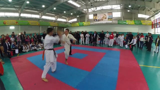 Фулконтакт каратэ. Чемпионат РК. Юноши 18+. Бой 1. Михаил Лаврентьев смотреть онлайн