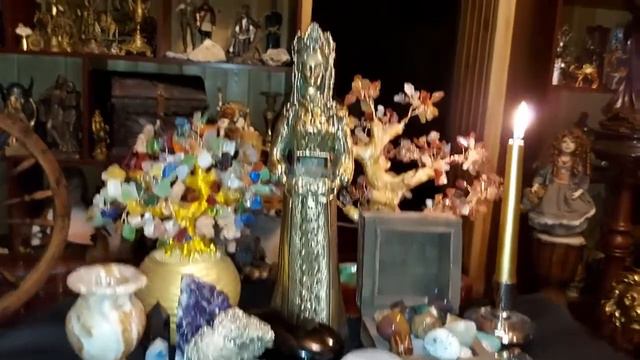 ХОЗЯЙКА МЕДНОЙ ГОРЫ ОДАРИТ БОГАТСТВОМ ДЛЯ ВСЕХ смотреть онлайн