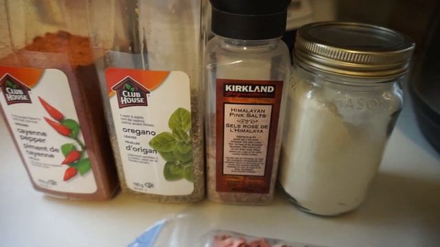 2 INGREDIENT VEGGIE PASTA | CHEAP & EASY VEGAN MEAL смотреть онлайн