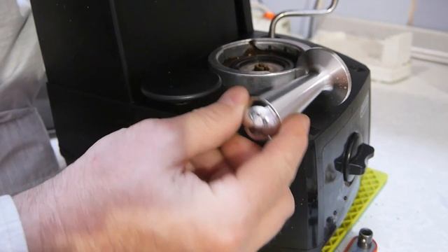 Потекла рожковая кофеварка De'Longhi EC 145 смотреть онлайн