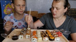 Мукбанг Роллы