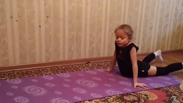 Разминка перед упражнением с обручем, 04.02.2018г. смотреть онлайн
