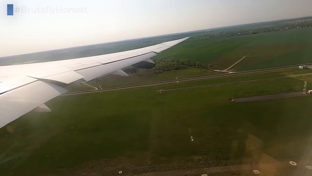 BRUTALLY HONEST | 13 Hours in Basic Economy Class on SCOOT's Boeing 787-8 from BERLIN to SINGAPORE! смотреть онлайн