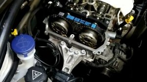 Замена ремня ГРМ Citroen C3 1.2l 2017 часть 2