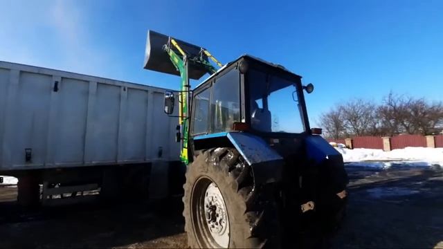 грузимо зерно в порт