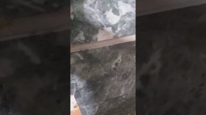 монтаж печной зоны, камень змеевик