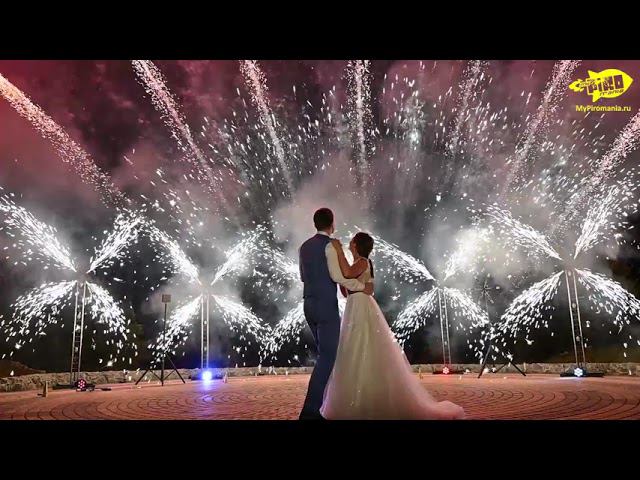 Звезды и фейерверк. Пиротехника, свет и фейерверк. Пиротехническое многоплановое шоу. смотреть онлайн