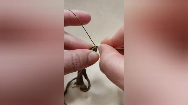 crocheting a rose bud with a curl бутон троянди смотреть онлайн