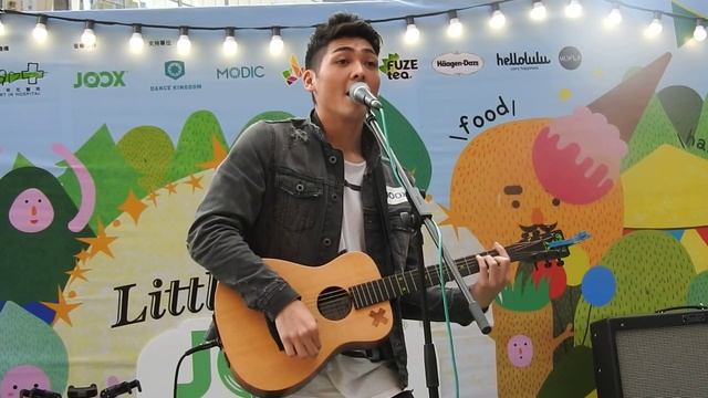 羅孝勇在小生活市集「JOOX uncle gaygay Groovy Stage」獻唱日日夜夜 смотреть онлайн