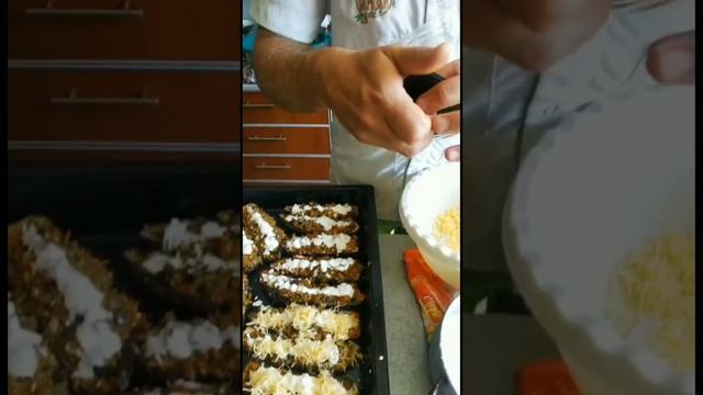 Ух ты баклажановая рыба))! лодочки готовим на йогуртовом ГХИ так все вкуснее, extraghee.ru смотреть онлайн