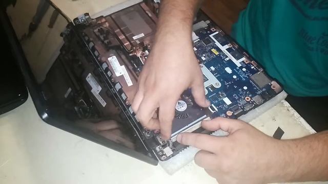 Как разобрать ноутбук Acer Aspire 5552 смотреть онлайн