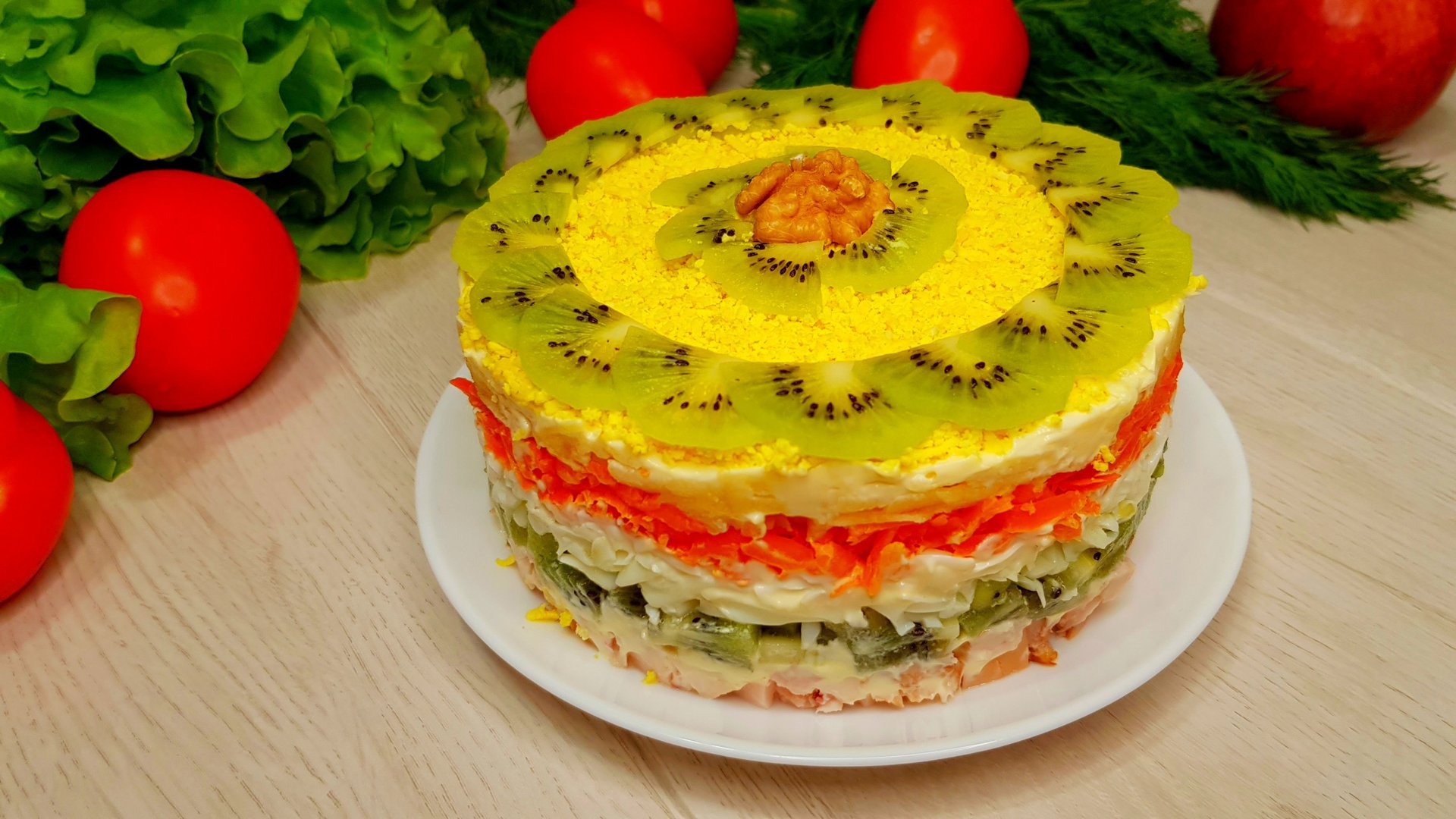 Салат «Женский каприз» – невероятно нежный и вкусный изумрудный салат на праздничный стол! смотреть онлайн