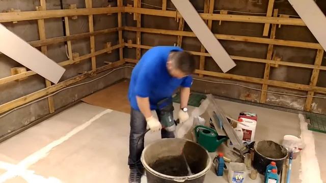 ЗВЕРЮГА дрель-МИКСЕР HAMMER UDD 1050M обзор с демонстрацией работы (только миксер) смотреть онлайн