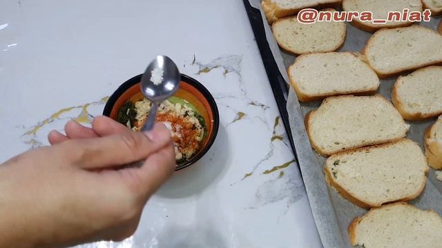 Чесночный хлеб в духовке.? Хрустящий хлеб.?Қытырлақ нан. смотреть онлайн