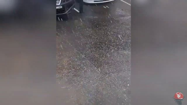 Australia is suffering! First flood now massive hailstorm and snow! Sydney смотреть онлайн