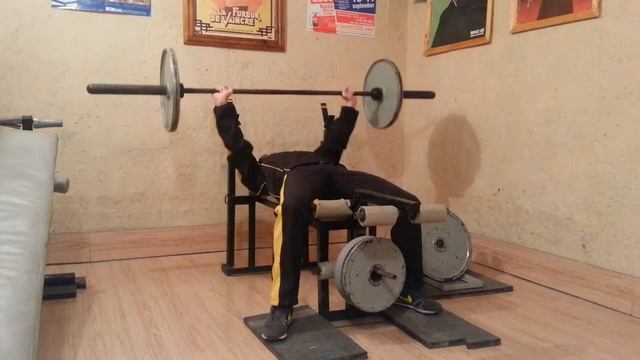 Жим лежа 55 кг на 38 раз смотреть онлайн