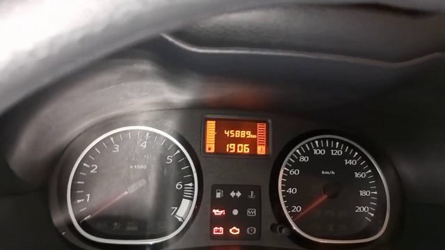 Рено дастер . Не работает датчик уровня топлива. как устранить. смотреть онлайн