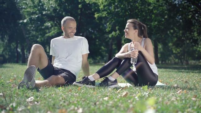 Странные вещи, которые делают молодые женщины, пытаясь вас привлечь смотреть онлайн