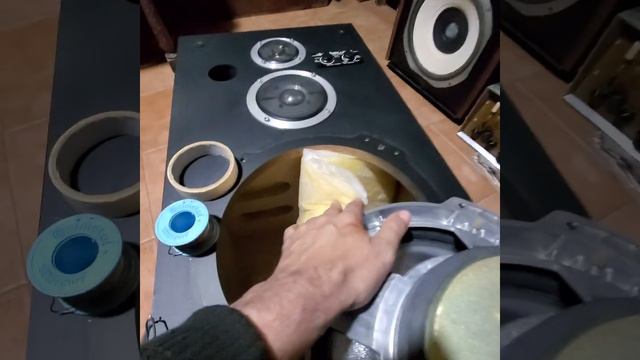 SANYO OTTO XP1/XP2/ FISHER STE 1200/STE 1150 PARLANTE PURAMENTE HIEND CON TECNOLOGIA D PUNTA AÑO 76