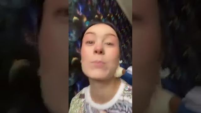 супер блестящий макияж белоснежки #Shorts смотреть онлайн