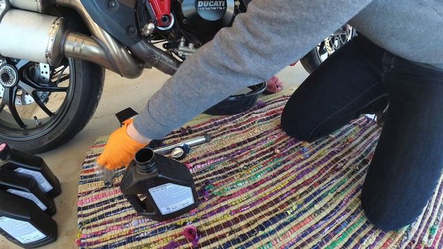 Duckin Around - 2014 Ducati Streetfighter 848 Oil Change How To
