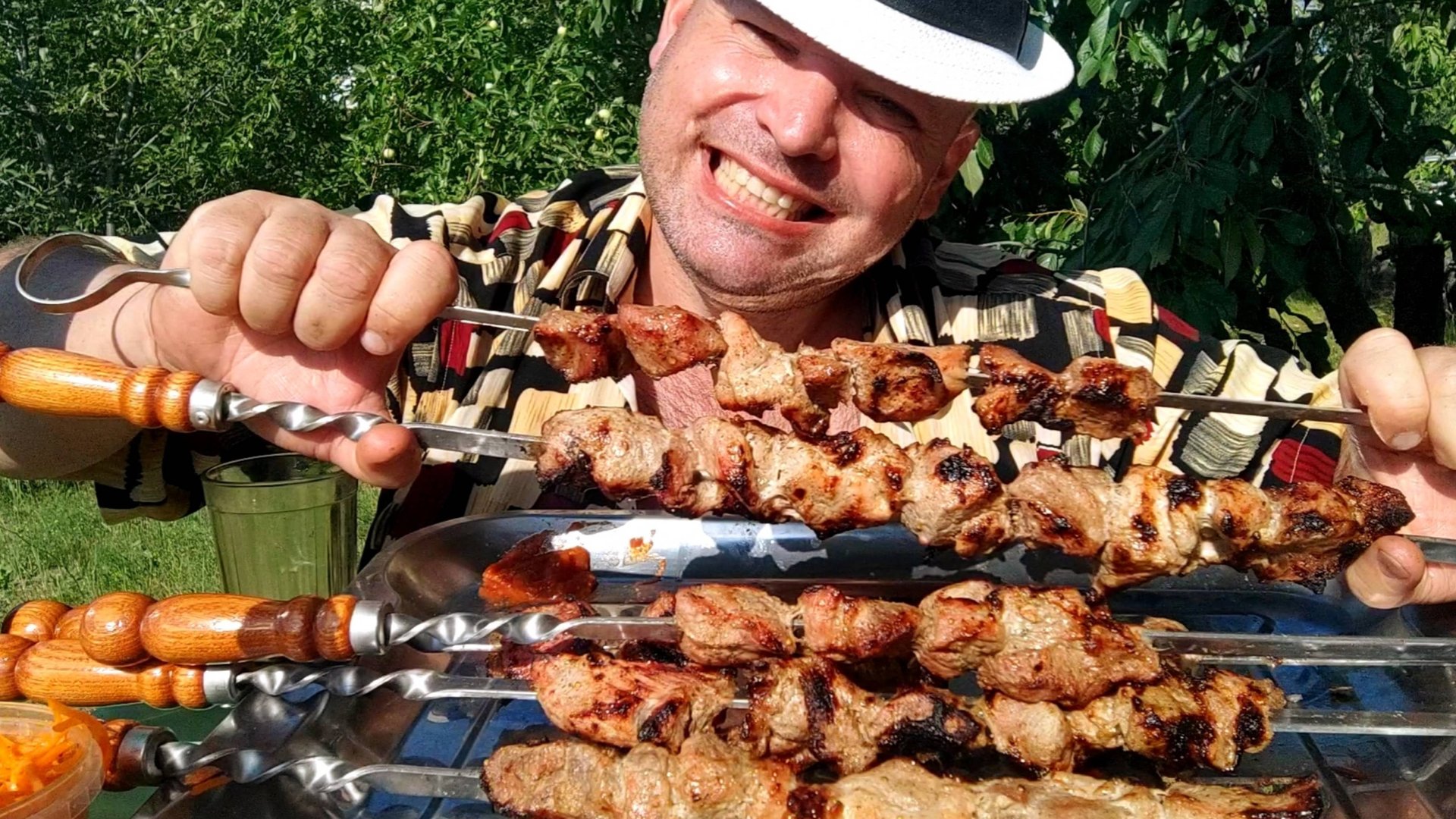 МУКБАНГ шашлык из свиной шейки/ОБЖОР на даче смотреть онлайн