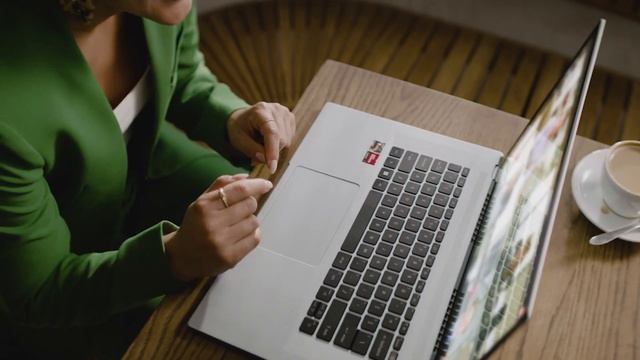 Swift Edge - Thrive at the Edge of Possibility | Acer смотреть онлайн