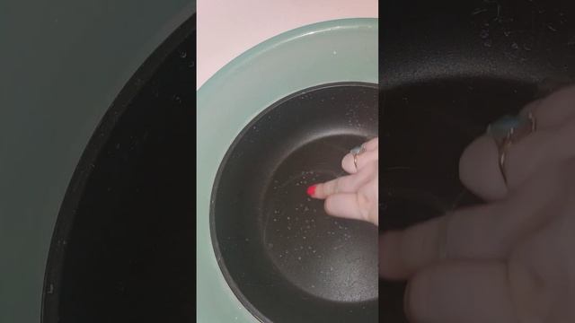 отмываю сковороду от нагара перкабонатом натрия (кислородный отбеливатель) смотреть онлайн