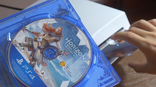ความแตกต่างใช้งานแผ่น Ps4 และ Ps5 horizon forbidden west смотреть онлайн