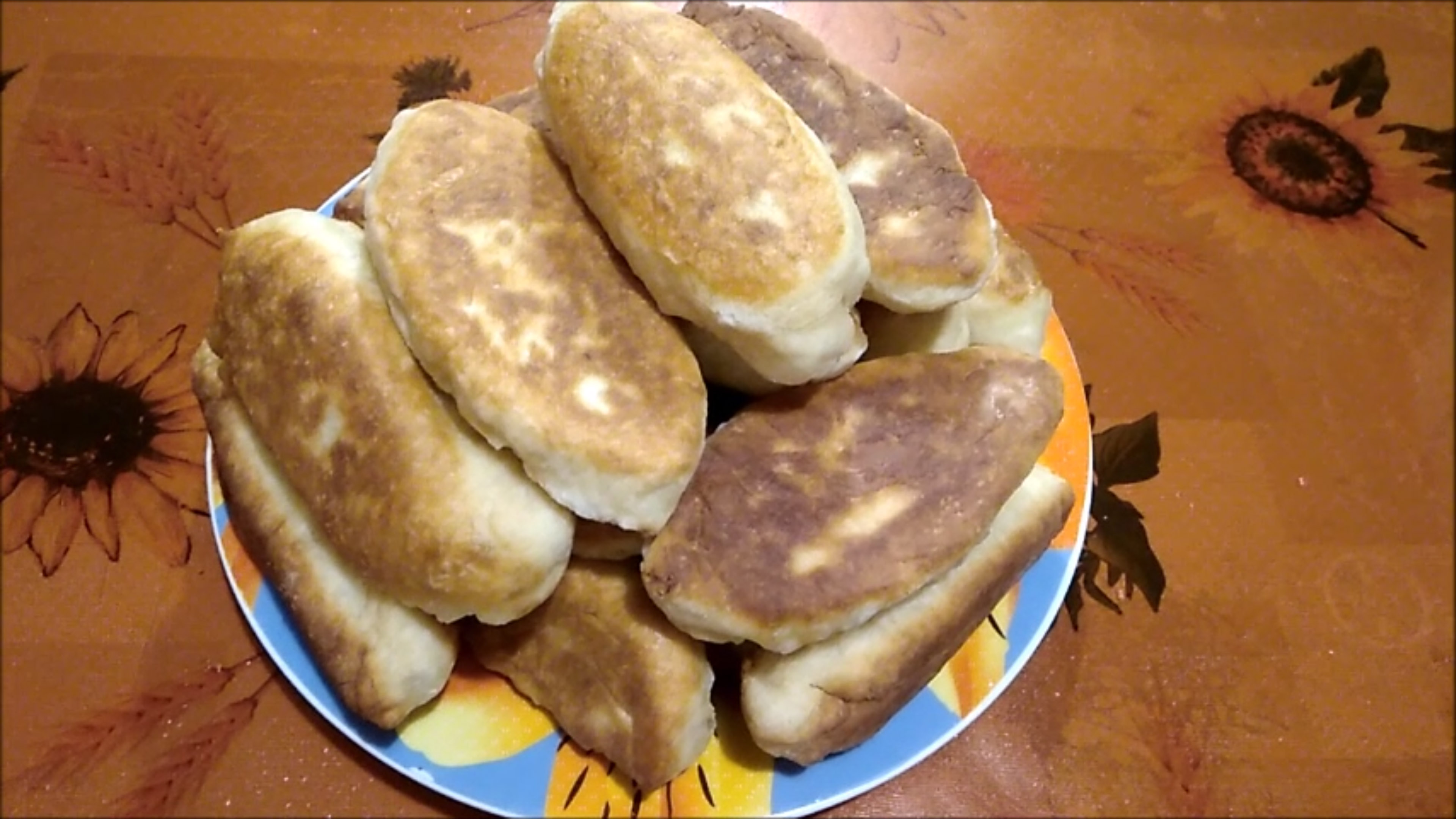 Жареные пирожки с капустой на кефире.mp4 смотреть онлайн