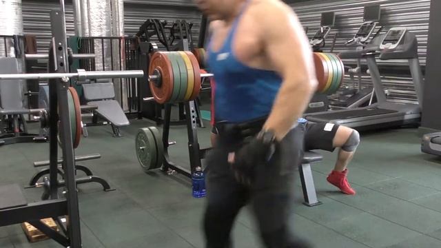 Жим лежа в слинге на брусок 155 смотреть онлайн