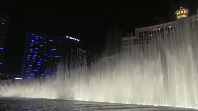 Bellagio Fountains - Tiesto (2015) смотреть онлайн