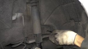 Шкода Октавия А7 - снятие задних локеров (подкрылок)