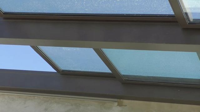 Установка стеклянной раздвижной крыши от ЮБК на Шаболовке смотреть онлайн