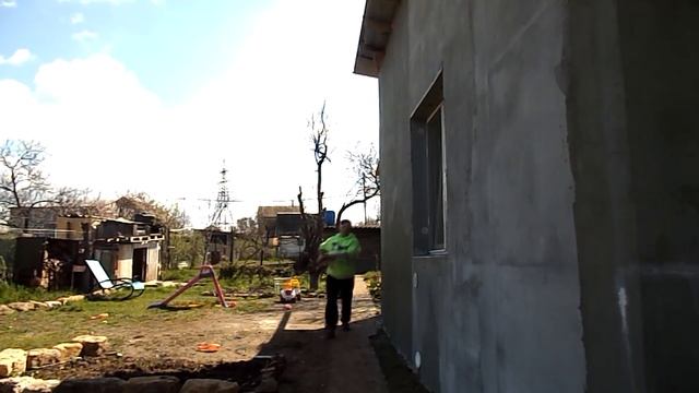 Подшивка свесов крыши нестандартный подход. смотреть онлайн
