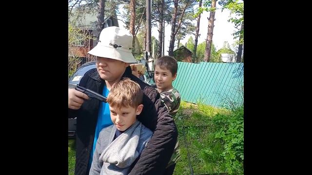 Попа Муравья. Сопли по траве. Смотреть бесплатно без регистрации, смс и маминой карты смотреть онлайн